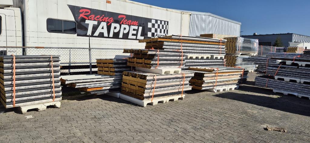 FALK 1100TR3+ 100mm sandwichpanelen B-keus | 11,00/m², Doe-het-zelf en Verbouw, Platen en Panelen, Ophalen, Zo goed als nieuw