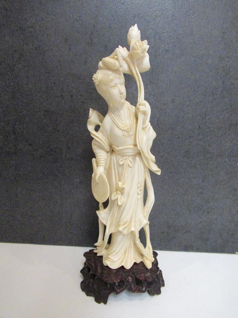 beeld ivoor kleur geisha met cites, Ophalen of Verzenden