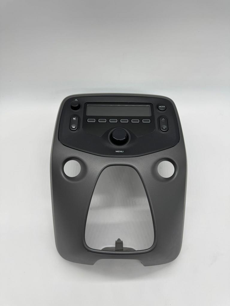 Aygo/C1/108 Multimedia Systeem + Frontpaneel (2014-2021), Ophalen of Verzenden, Gebruikt