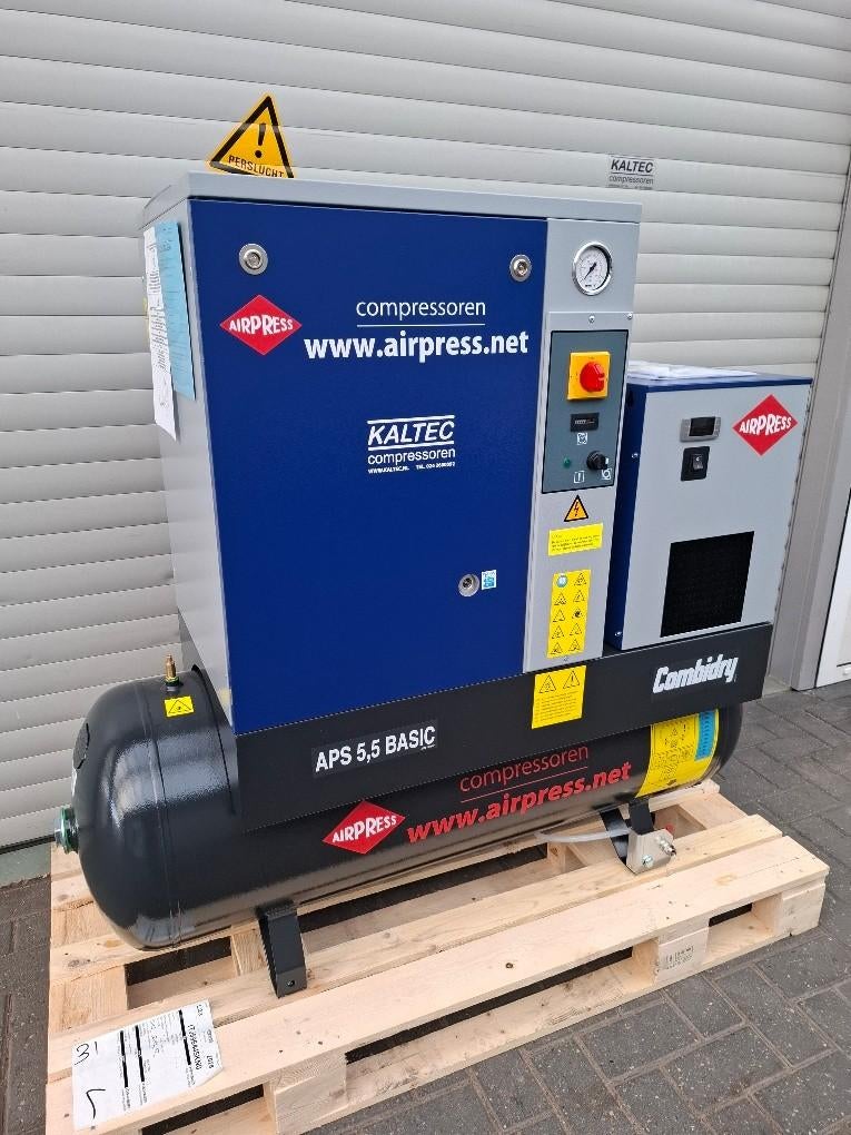 Airpress 4kW / 5,5PK schroefcompressor met luchtdroger NIEUW, Ophalen, Nieuw, 400 tot 800 liter/min, Geluidgedempt