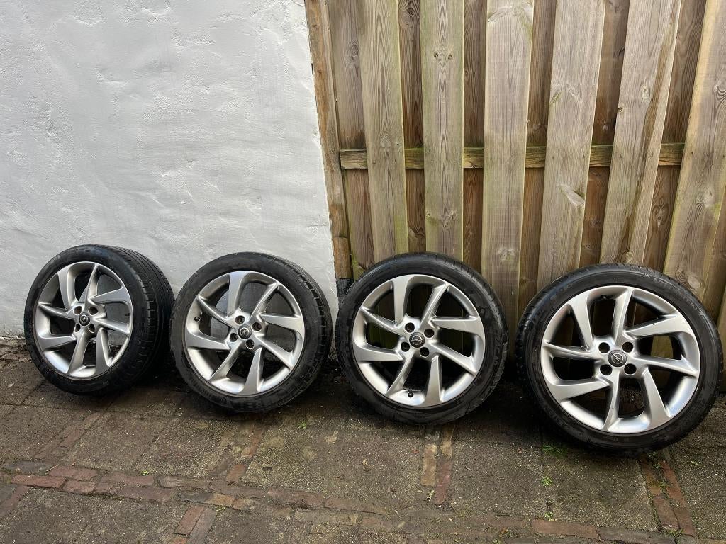 Zomerbandenset incl. Opel lichtmetalen velgen (4-gaats), Auto-onderdelen, Banden en Velgen, Ophalen, 17 inch, Band(en), Personenwagen