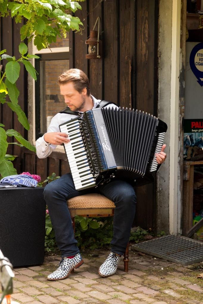 Accordeonist Lute Stoelwinder    🪗    accordeon muziek, Solo-artiest