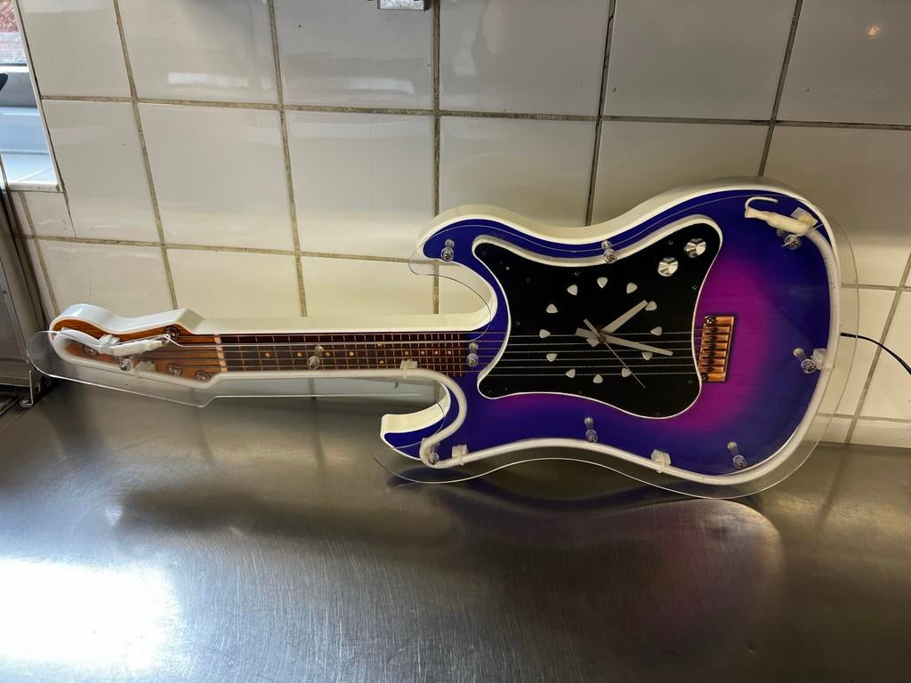 Neon Gitaar met Klok - Plexiglas, Ophalen of Verzenden, Gebruikt, Lichtbak of (neon) lamp