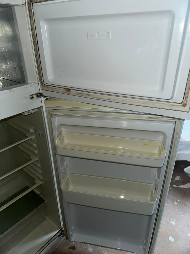 Koelkast, 75 tot 100 liter, Energieklasse A of zuiniger, 45 tot 60 cm, Ophalen