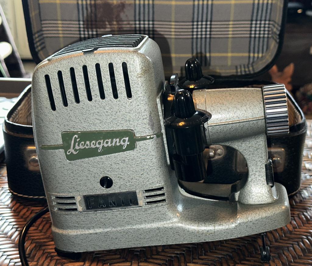 Liesegang Fanti 150 diaprojector, een model uit de jaren 50, Ophalen, Gebruikt