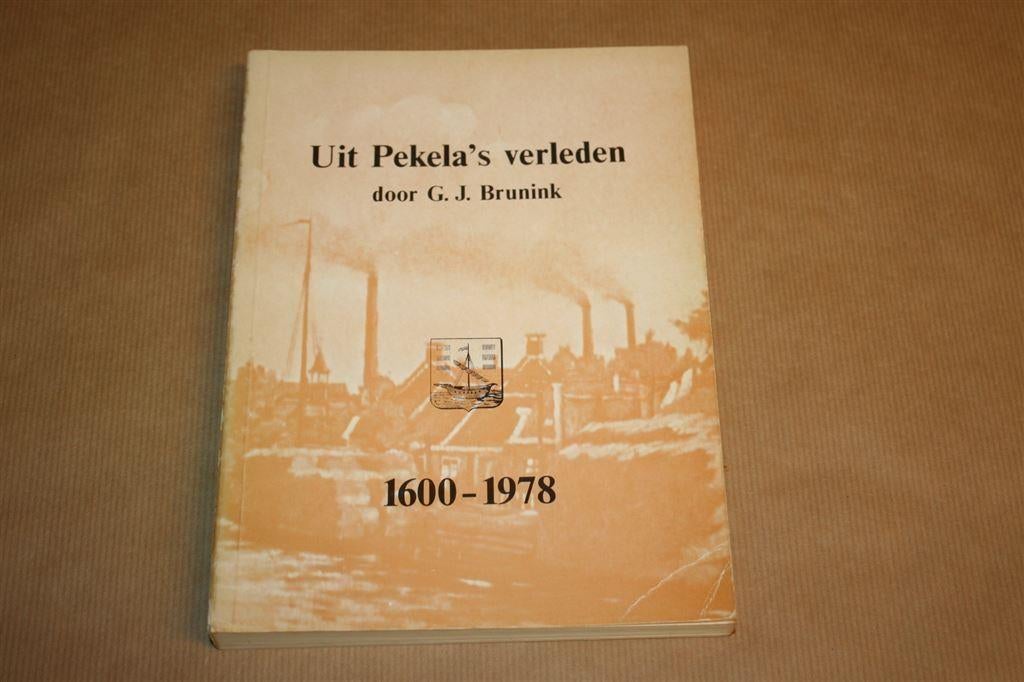 Uit Pekela's verleden 1600-1978, Boeken, Ophalen of Verzenden, Gelezen