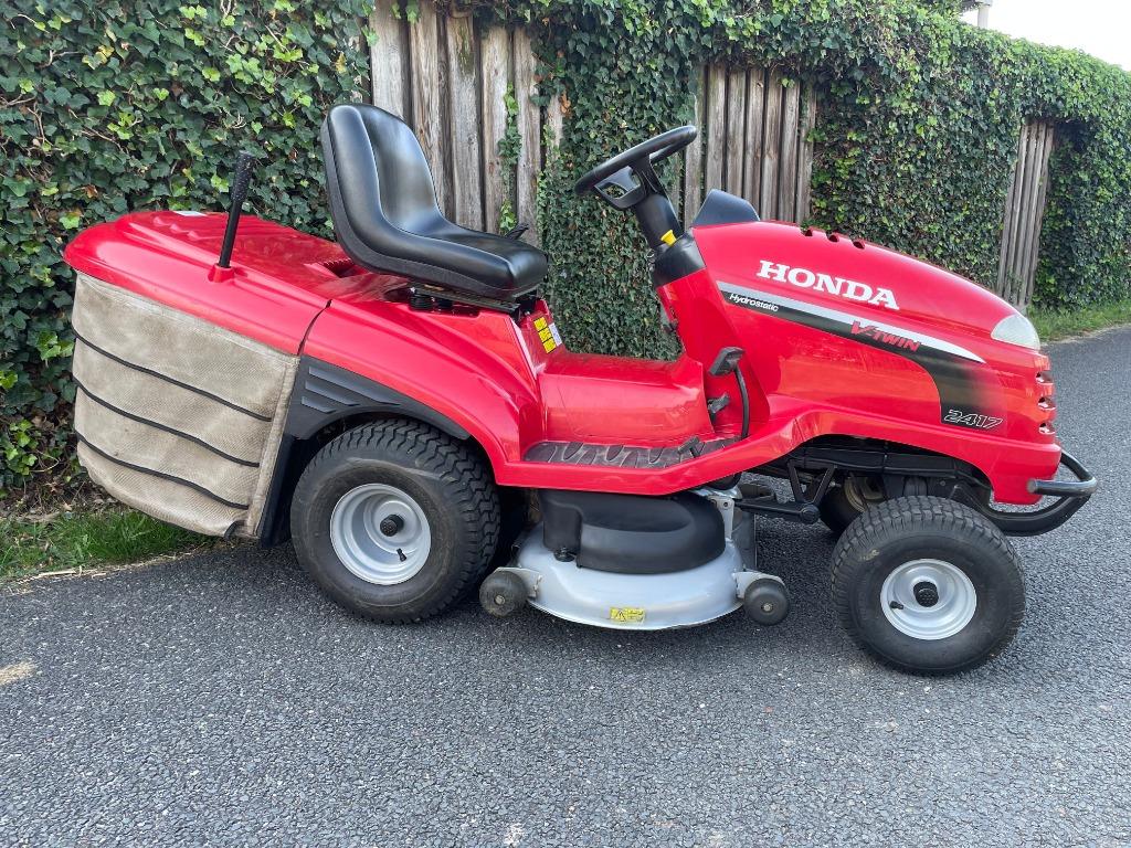 Gebruikt Honda HF 2417 HM Benzine Zitmaaier HF 2417, Tuin en Terras, Ophalen, Honda, Gebruikt, Opvangbak