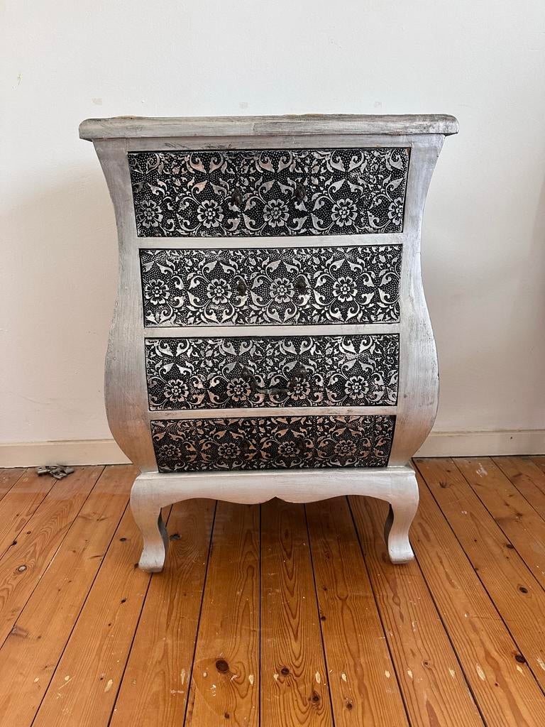 Zilverkleurig buikkastje Xenos - DIY project, Huis en Inrichting, Kasten | Dressoirs, Overige materialen, Minder dan 50 cm, Gebruikt