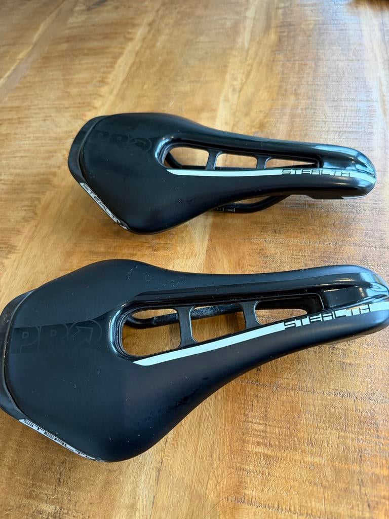 Pro Stealth Carbon Zadel - 142mm, Ophalen of Verzenden, Zo goed als nieuw, Zadel
