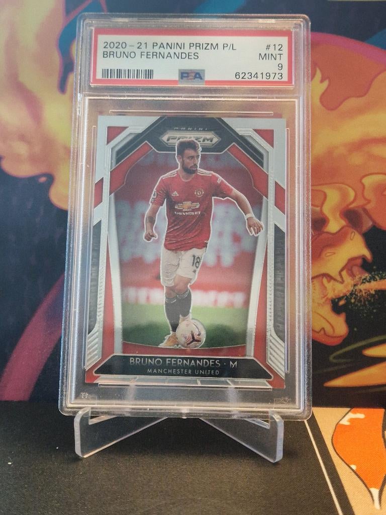 PSA 9 Bruno Fernandes -  Panini Prizm - Manchester United, Ophalen of Verzenden, Nieuw, Losse kaart, Foil