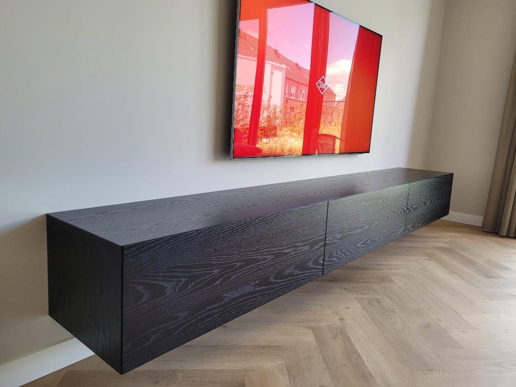 Zwevend tv meubel zwart eiken ( black oak) op maat, Huis en Inrichting, Kasten | Televisiemeubels, Eikenhout, Verzenden, Nieuw