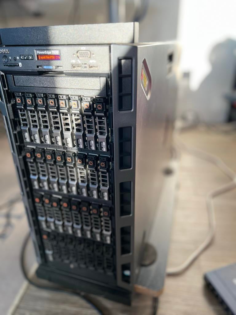Dell T630 AI Workstation - zonder RAM en GPUs, Computers en Software, Servers, Ophalen, Gebruikt, Hot swappable onderdelen, 128 GB