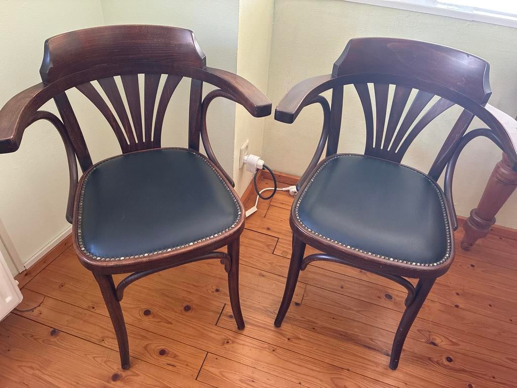 Twee houten stoelen met leren zitting, Ophalen, Gebruikt, Bruin, Twee