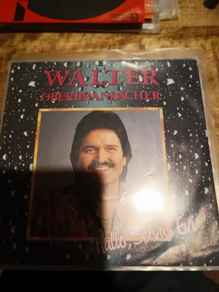 Walter oberbrandachter - hallo servus evi, Ophalen of Verzenden, Zo goed als nieuw, Overige formaten