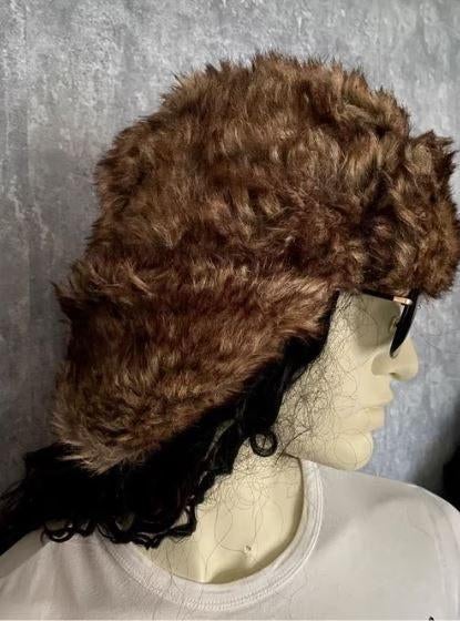 Trapper muts Russische imitatie muts, Ophalen of Verzenden, Zo goed als nieuw, Maat 42/44 (L), Muts