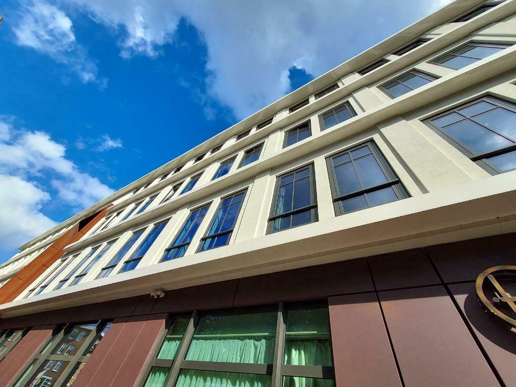 Kantoorunits + pantry / offices van 22M²  tot / upto 160m², 160 m², Huur, Kantoorruimte