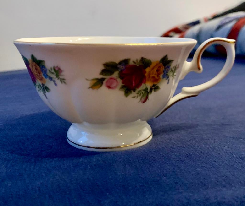 Koffie/theekopje Bone China, Ophalen of Verzenden
