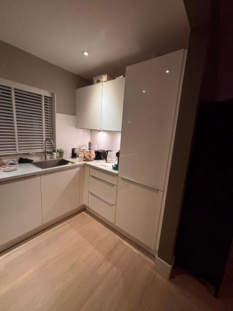 Witte hoogglans hoekkeuken stijlvol en compleet GEDEMONTEERD, Huis en Inrichting, Keuken | Complete keukens, Wit, Hoekkeuken, Ophalen of Verzenden