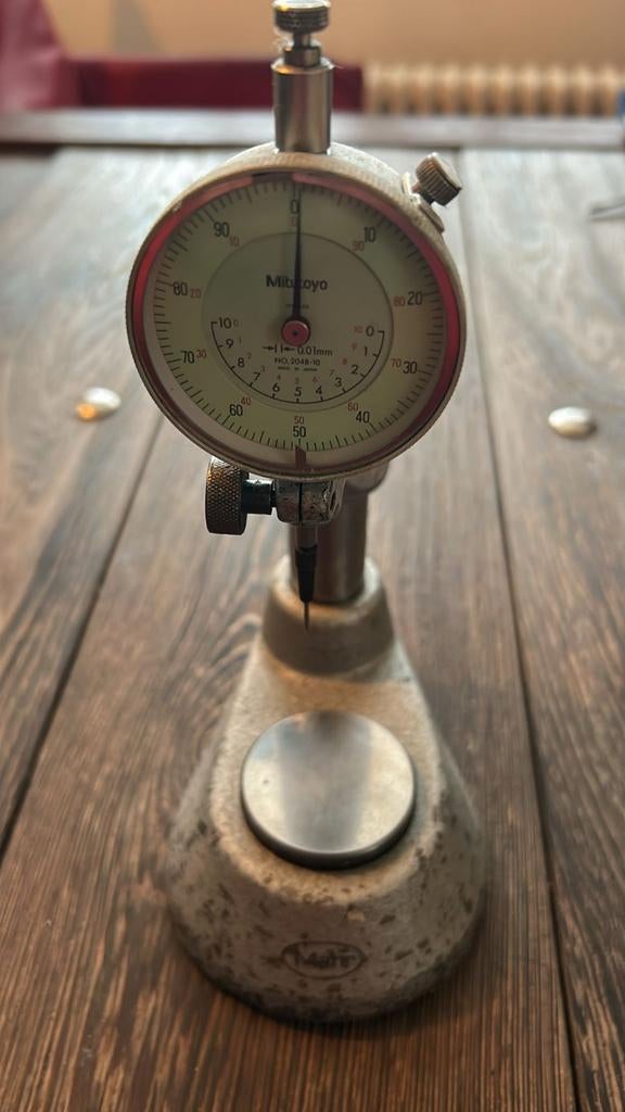 Hoogtemeter MAHR
Meetklok van Mutitoyo, Ophalen