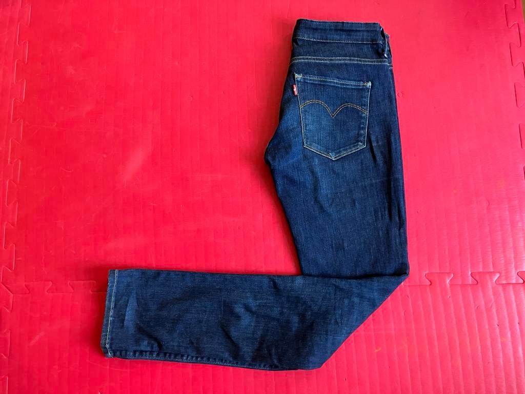 Levi’s jeans maat 28 - 34, Ophalen of Verzenden, Zo goed als nieuw, Blauw, W28 - W29 (confectie 36)