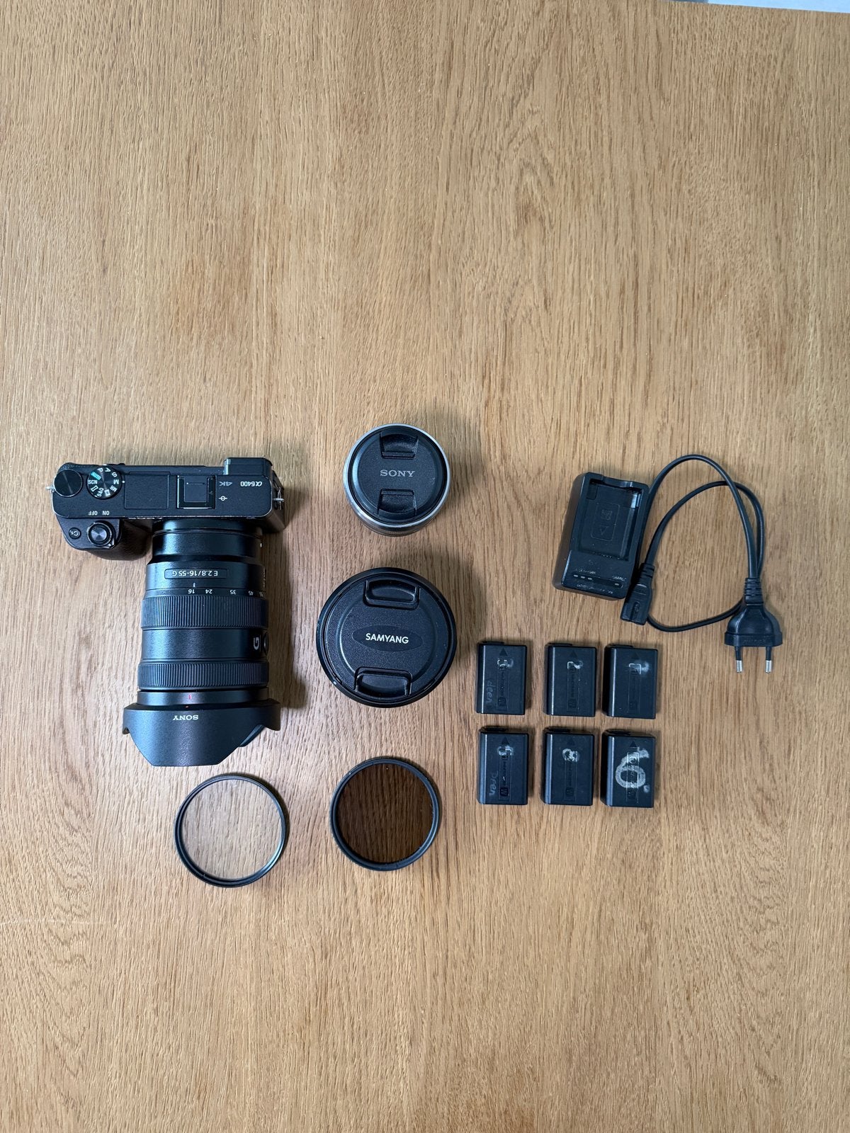 Sony Alpha A6400 + Sony E 16-55 + 2 lenzen +6 batterijen, Ophalen of Verzenden, Zo goed als nieuw, Standaardlens, Zoom