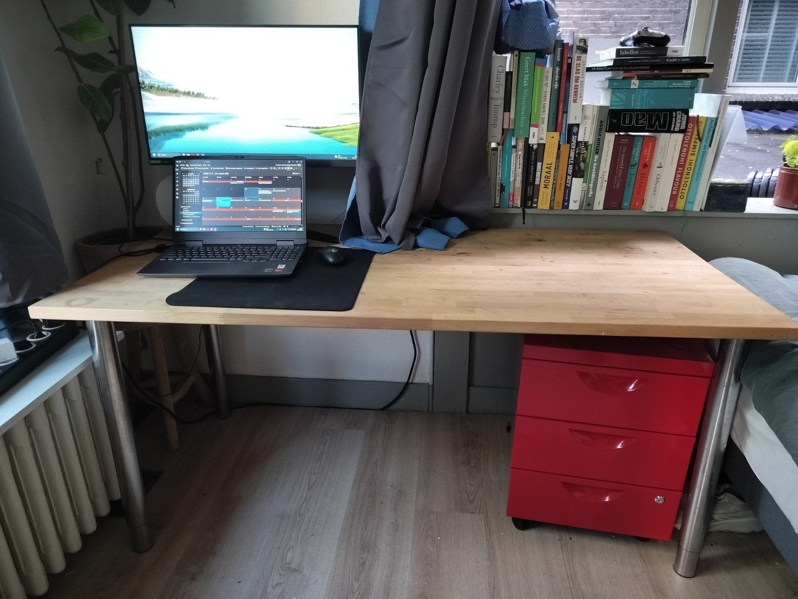 Ikea bureau BIEDEN, Ophalen, Gebruikt