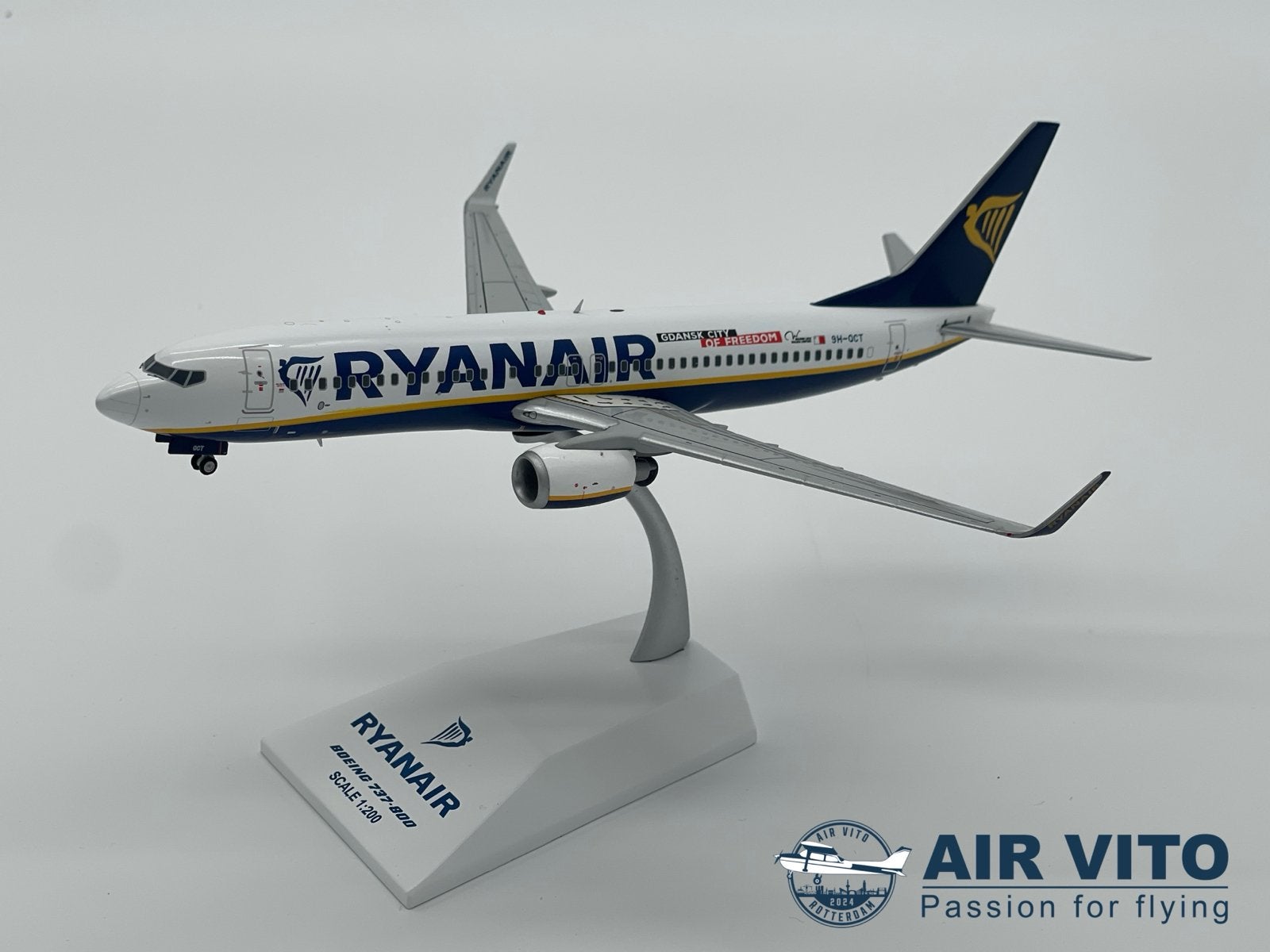 JC Wings Ryanair Boeing 737-800 Gdansk 1:200 Schaalmodel, 2992jb, Schaalmodel, Ophalen of Verzenden, Operations@airvito.com