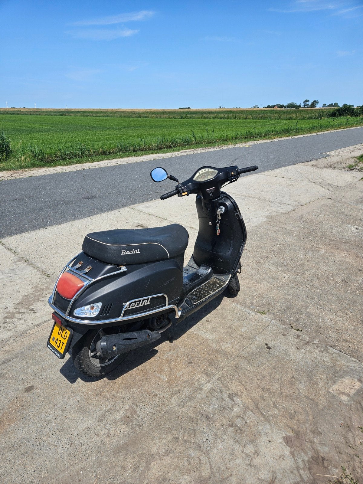 Berini Scooter met gebruikerssporen loopt super, Ophalen, Gebruikt, Berini