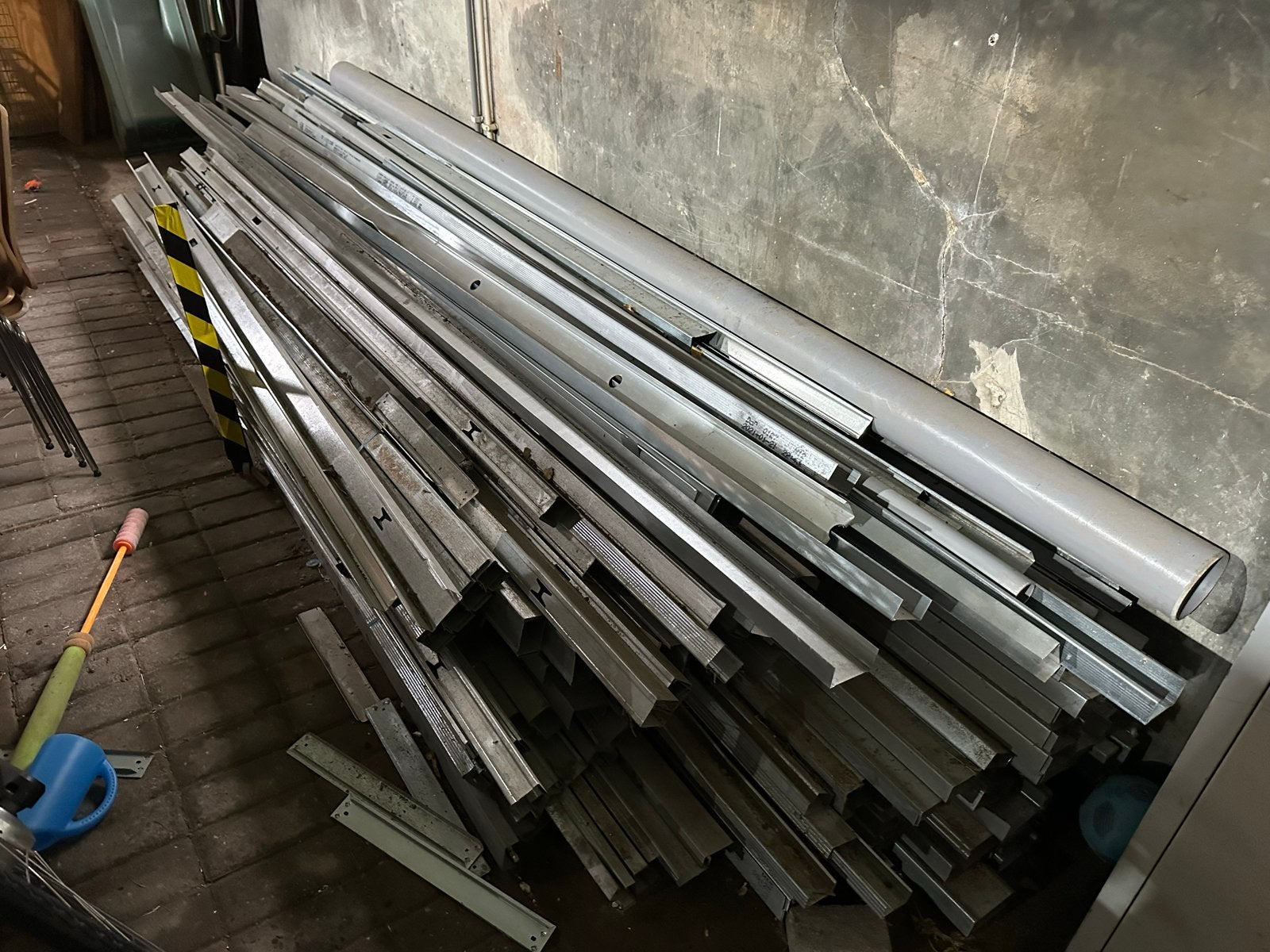 Diverse partij metalstud, Ophalen, Gebruikt, Aluminium
