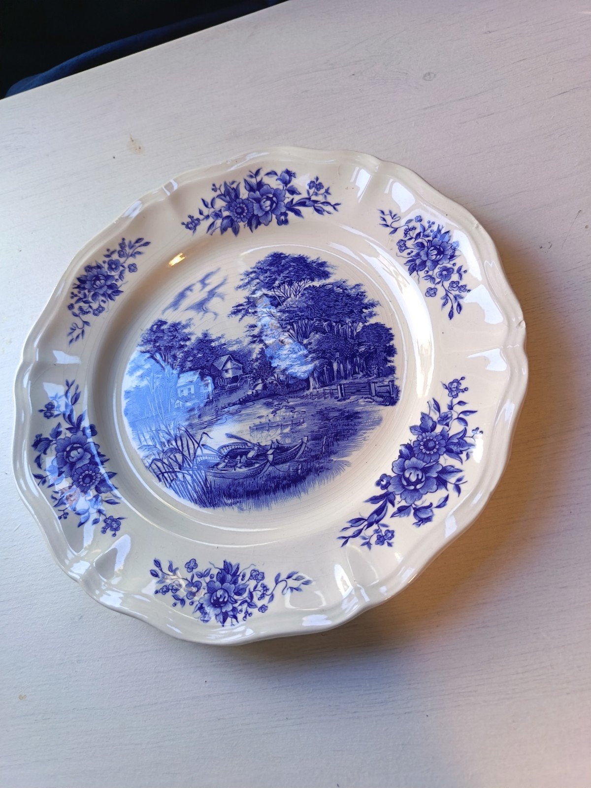 Vintage Sarreguemines 'Romantic' schaal, blauw-wit decor, Ophalen of Verzenden