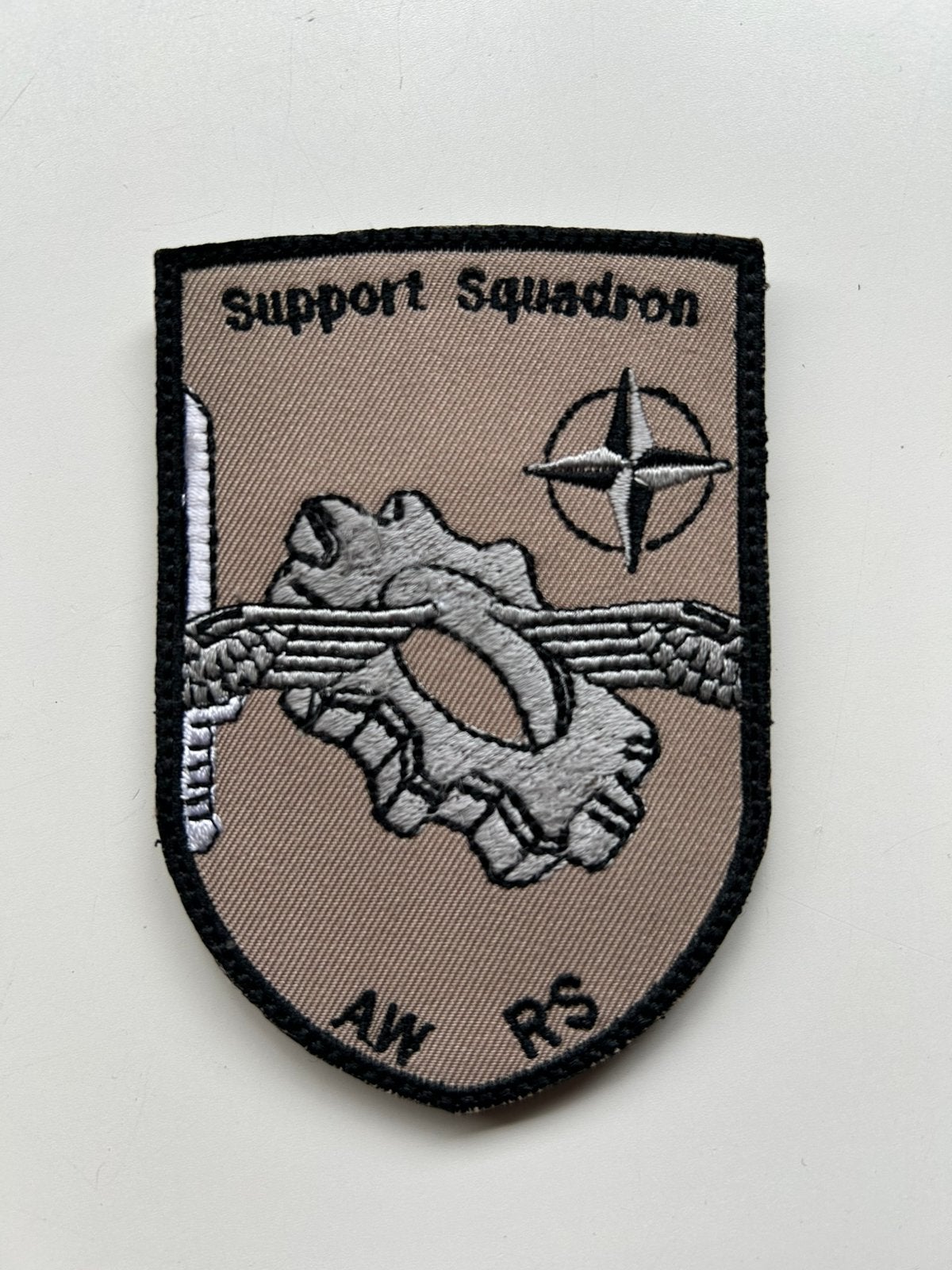 Patch ISAF MeS Support Sqaudron AW RS, Verzamelen, Verzenden, Embleem of Badge