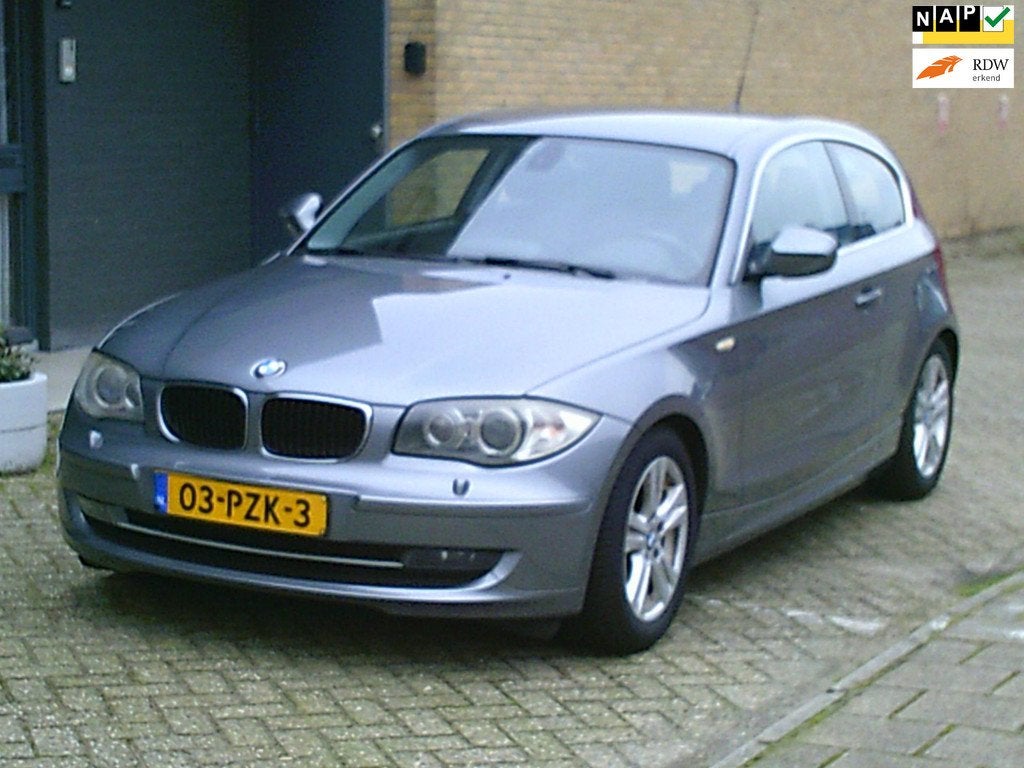 BMW 1-serie 118i EffDyn. Ed. Business Line Ultimate Edition, 1-Serie, Euro 5, Zwart, 4 stoelen