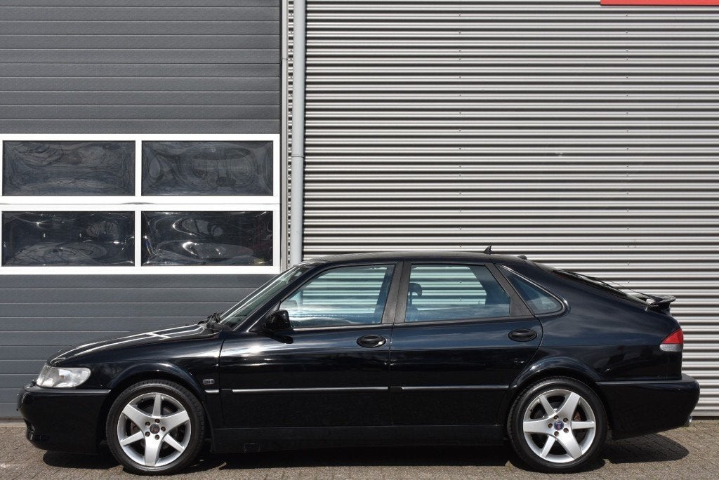 Saab 9-3 2.0 TURBO AERO / LEDER / STOELVERWARMING / BARNFIND, Gebruikt, 4 cilinders, Zwart, Handgeschakeld
