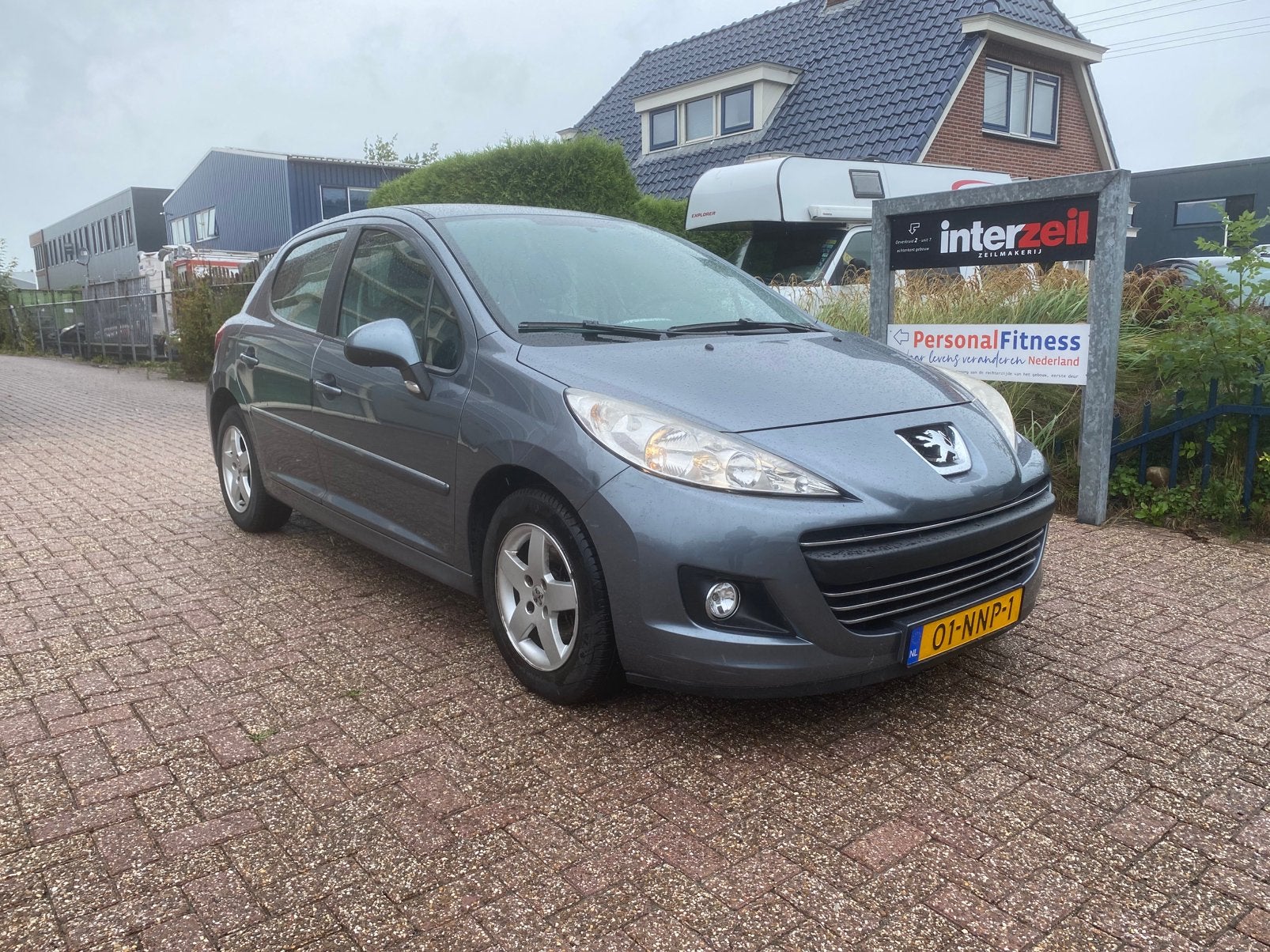 Peugeot 207 1.4 VTI 16V 5DRS 2010 Grijs, Voorwielaandrijving, Stof, Zwart, 1064 kg