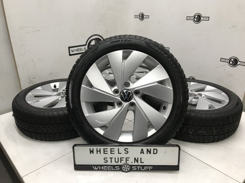 VW Golf 8 velgen 17"inch met winterbanden 5x112, Ophalen, Gebruikt, 17 inch, Banden en Velgen