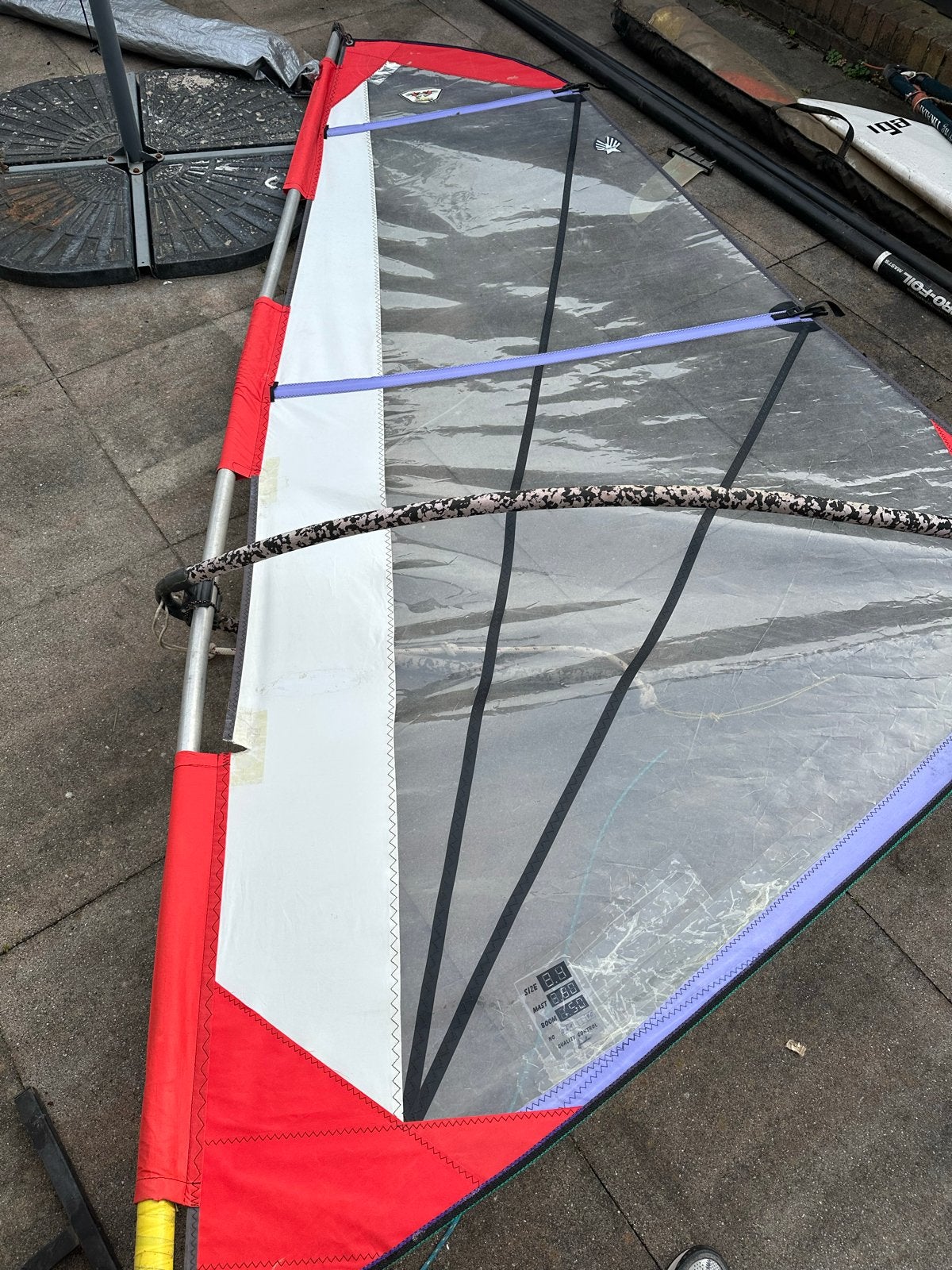 Kinder surfzeil 2.4m2 - Ideaal voor beginners, Watersport en Boten, Gebruikt, Minder dan 3.5 m², Zeil, Ophalen