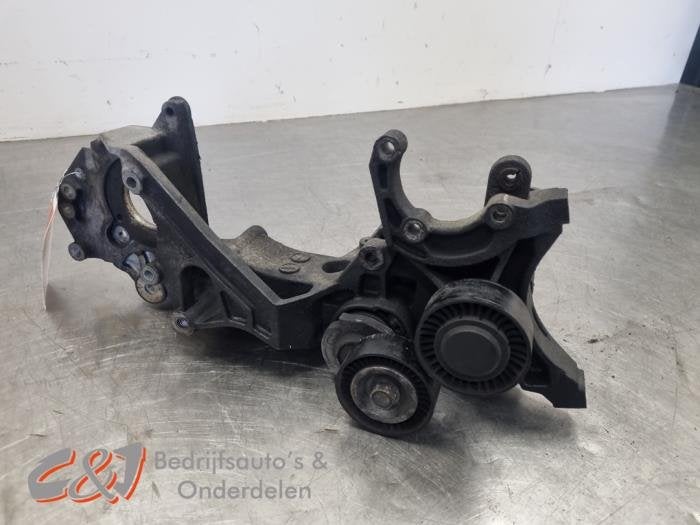 Dynamosteun onder van een Volkswagen Transporter