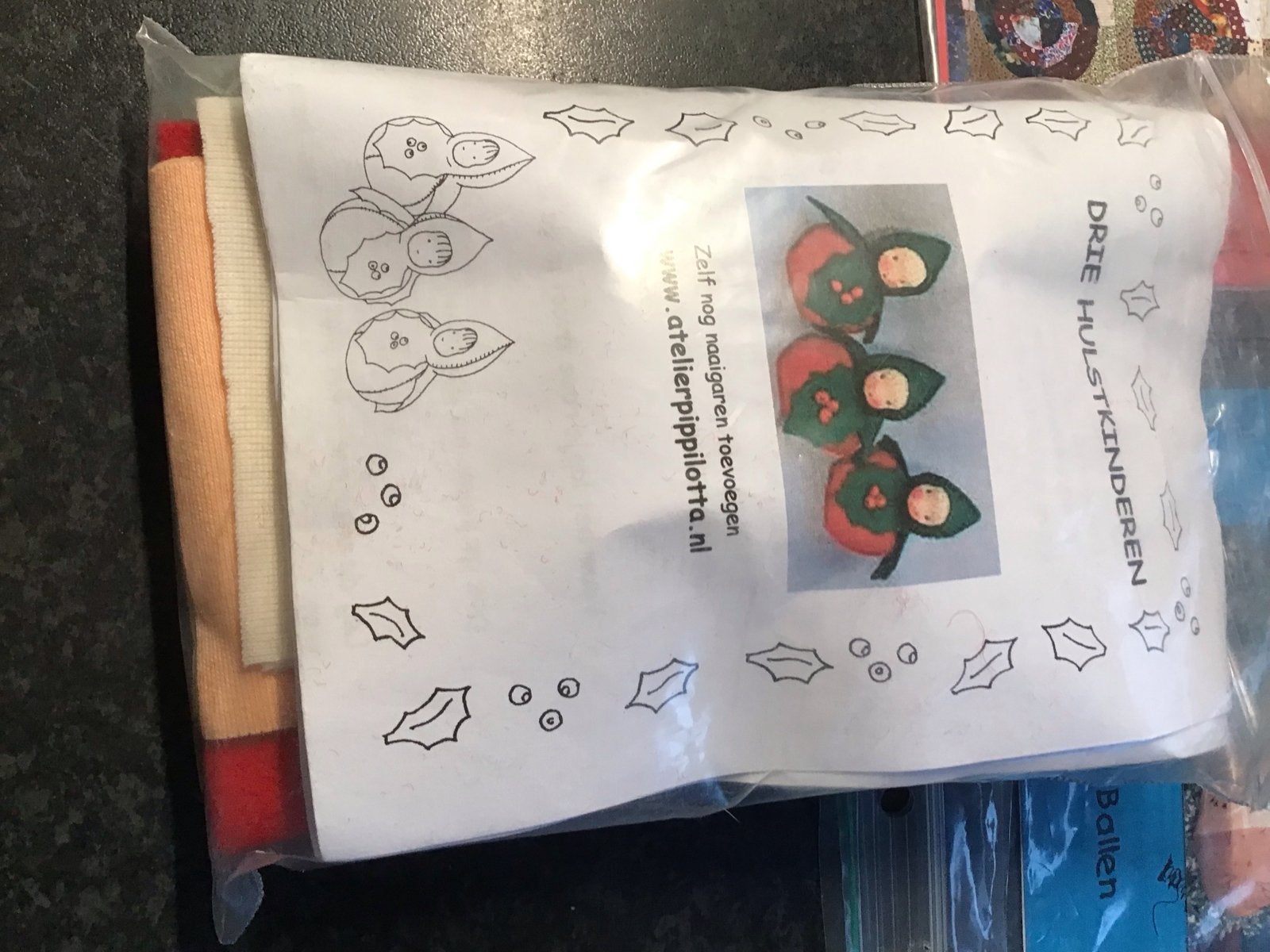 Knutselpakketten: Quilt, Hulstkinderen, Bobbin, Kerstballen, Ophalen of Verzenden, Zo goed als nieuw, Overige typen