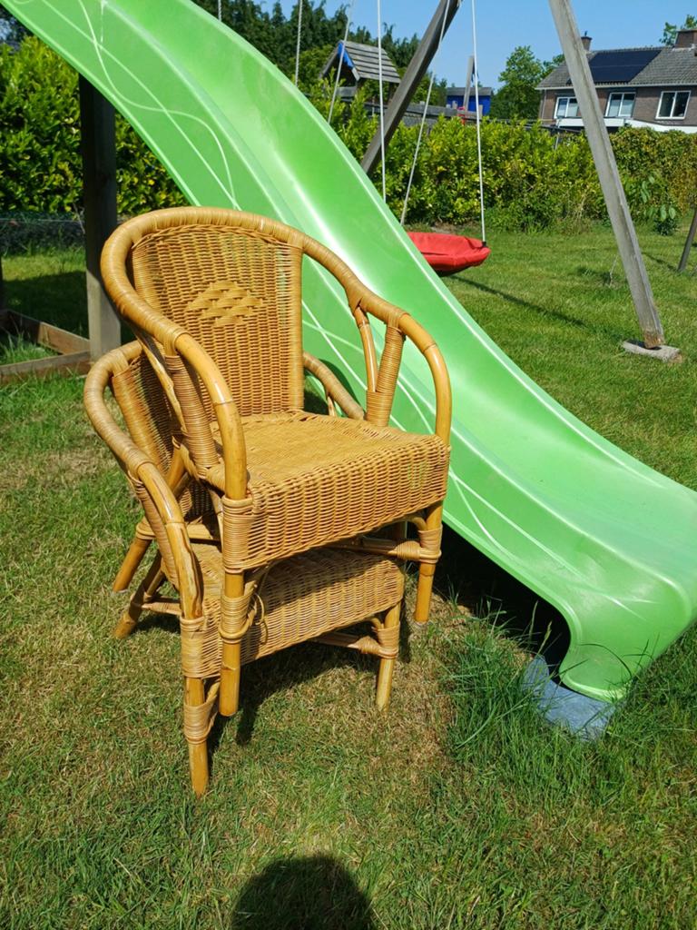 2 Rotan kinderstoeltjes., Kinderen en Baby's, Kinderstoelen, Ophalen, Gebruikt, Overige typen