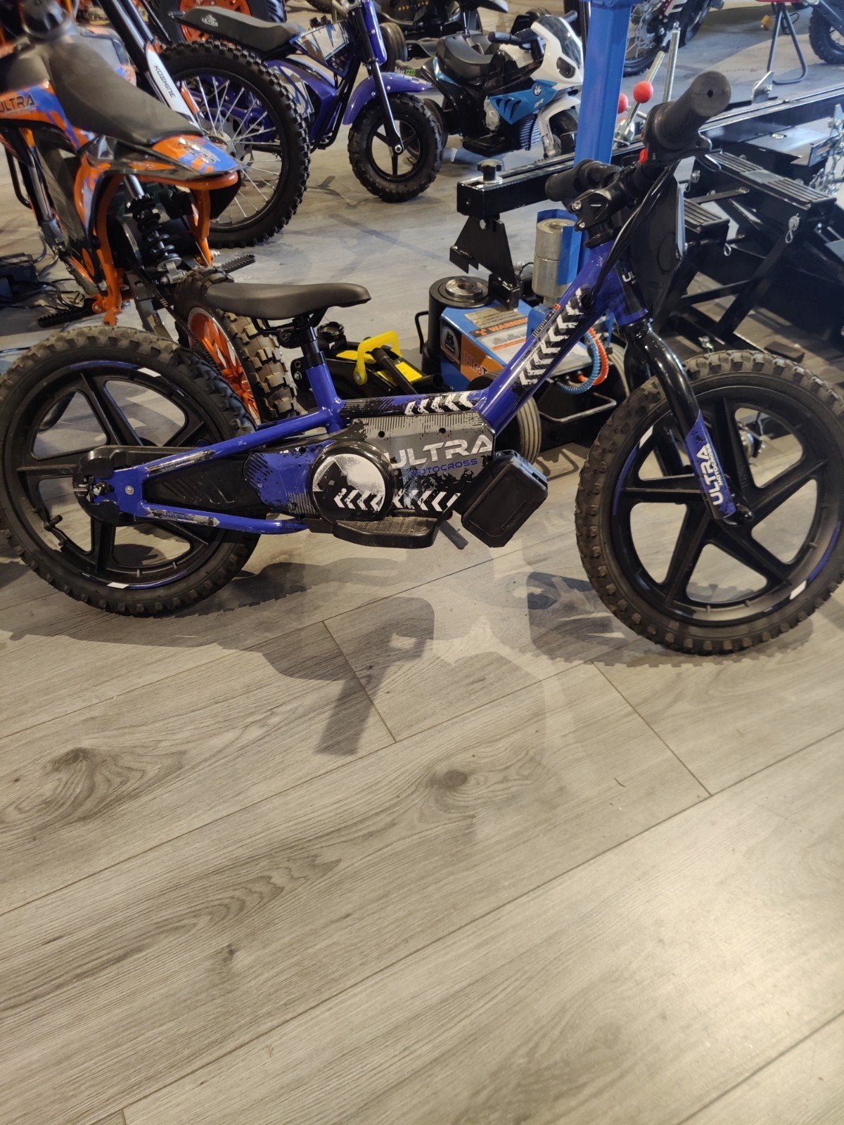 Elektrische loopfiets Balance Bike 16 en 12 inch
Balance Bik, Ophalen of Verzenden, Nieuw