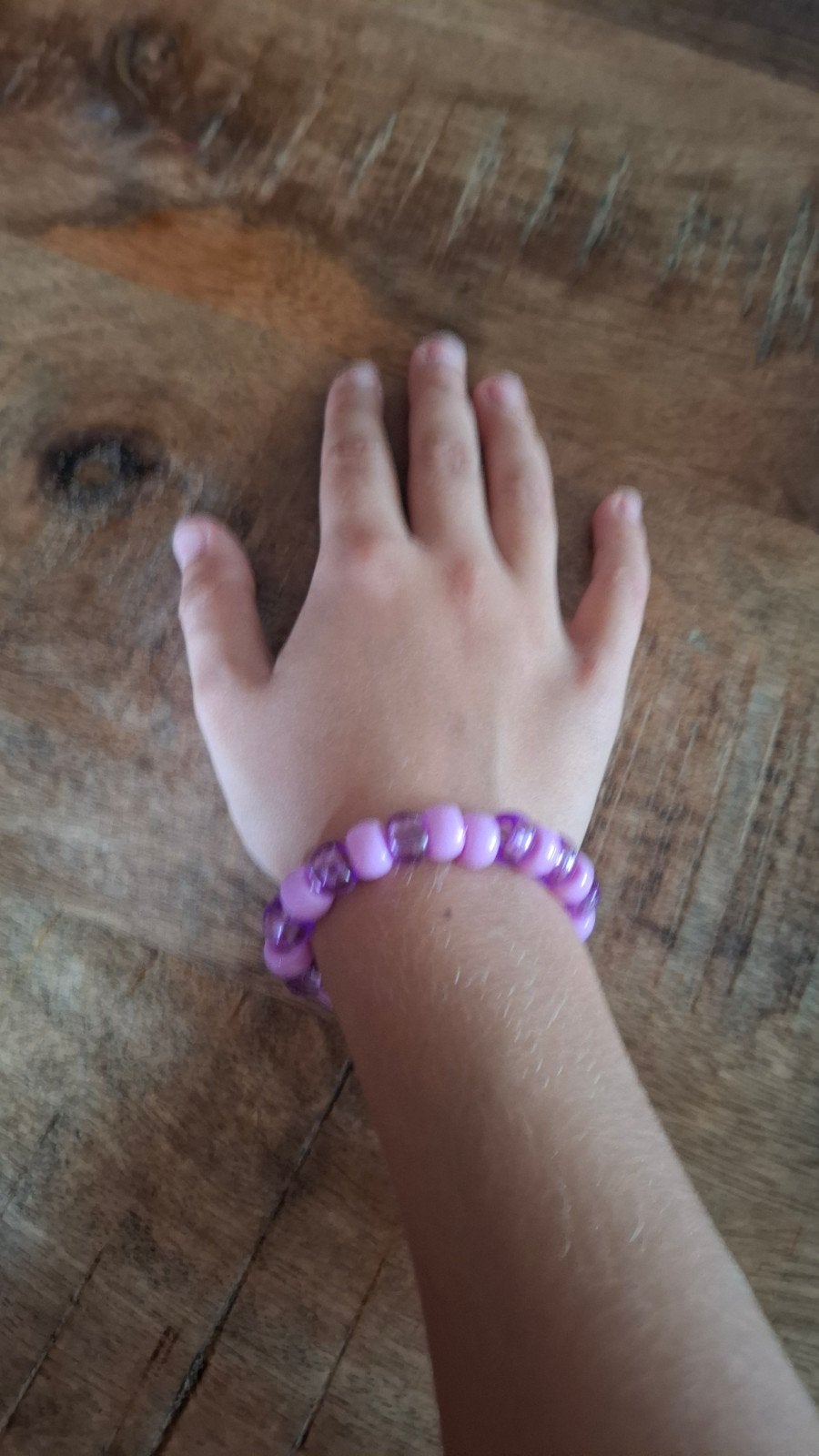 Handgemaakte paarse kralenarmband voor kinderen, Paars, Kunststof of Plastic, Nieuw, Ophalen of Verzenden