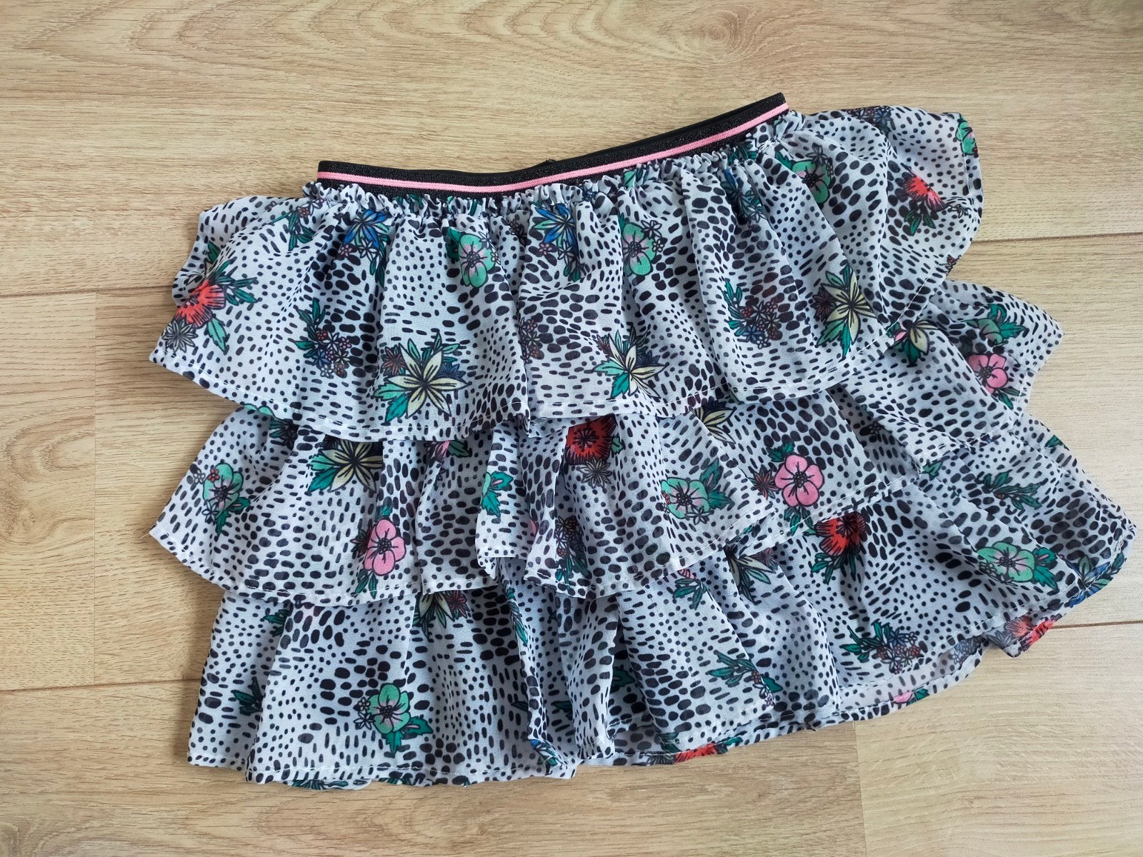 Izgst! Leuk gebloemd strokenrokje van Hema! Mt 110/116, Kinderen en Baby's, Kinderkleding | Maat 110, Gebruikt, Meisje, Ophalen of Verzenden
