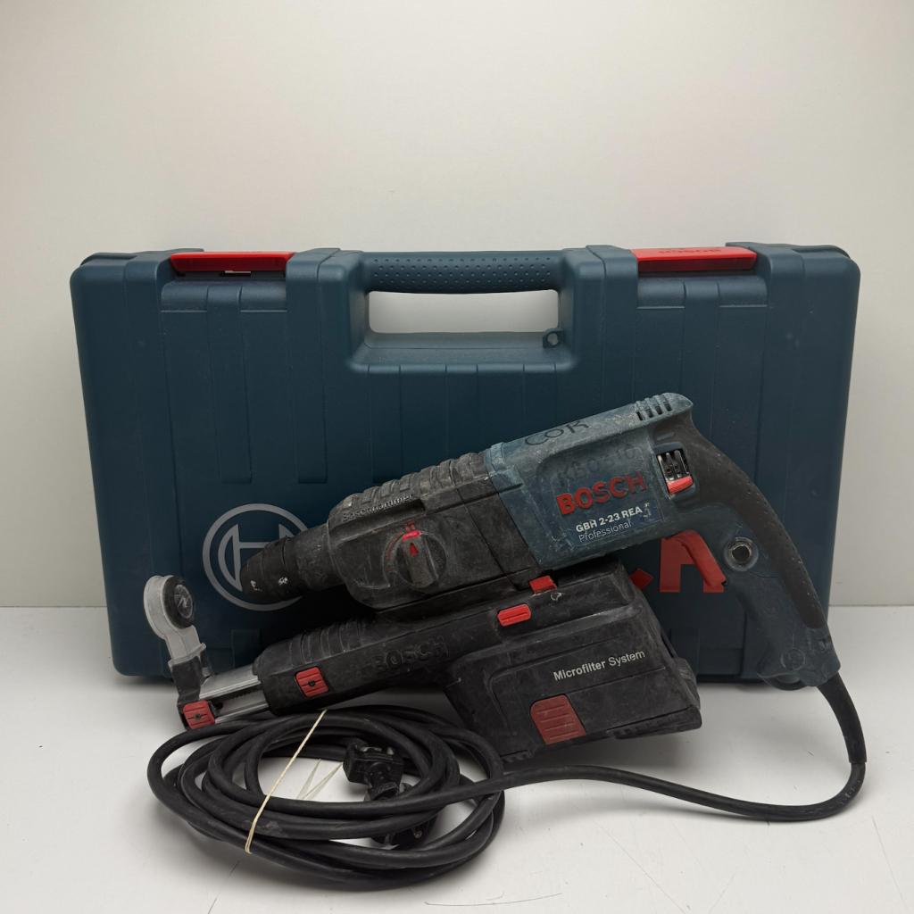 Bosch Boorhamer GBH 2-23 REA + afzuiging 710W | Met Garantie, Bosch, Zo goed als nieuw, Support@bosch.com, Robert Bosch GmbH
Robert-Bosch-Platz 1
70839 Gerlingen-Schillerhöhe
Germany