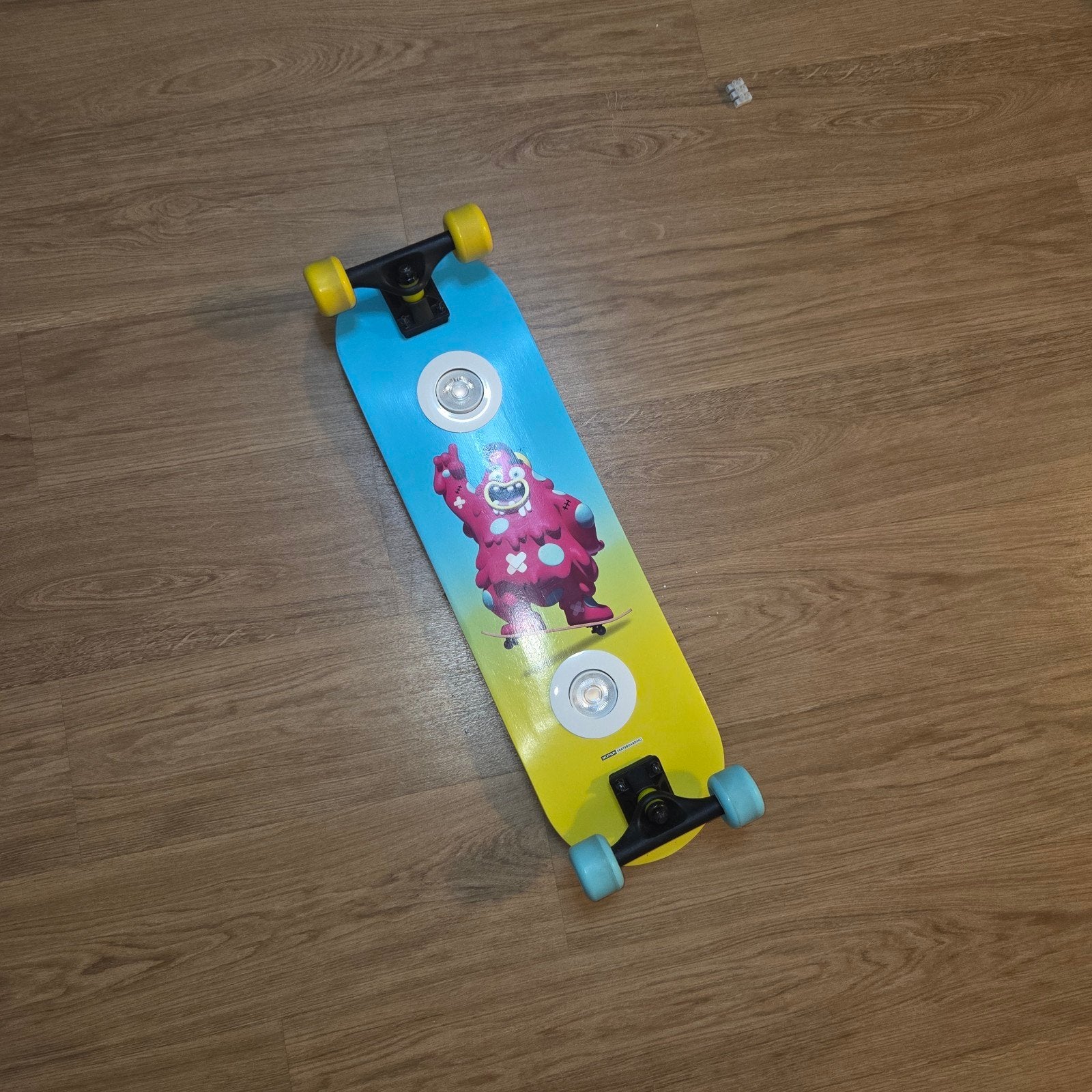 Skateboard plafondlamp met 2 LED spots, Ophalen