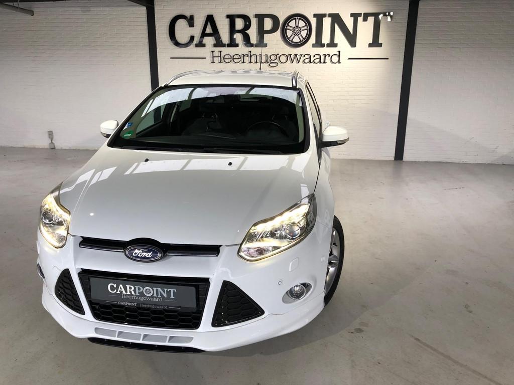 Ford Focus Wagon 1.0 EcoBoost 125PK 2014 ST-Line Keyless Ent, 125 pk, Gebruikt, Wit, Origineel Nederlands