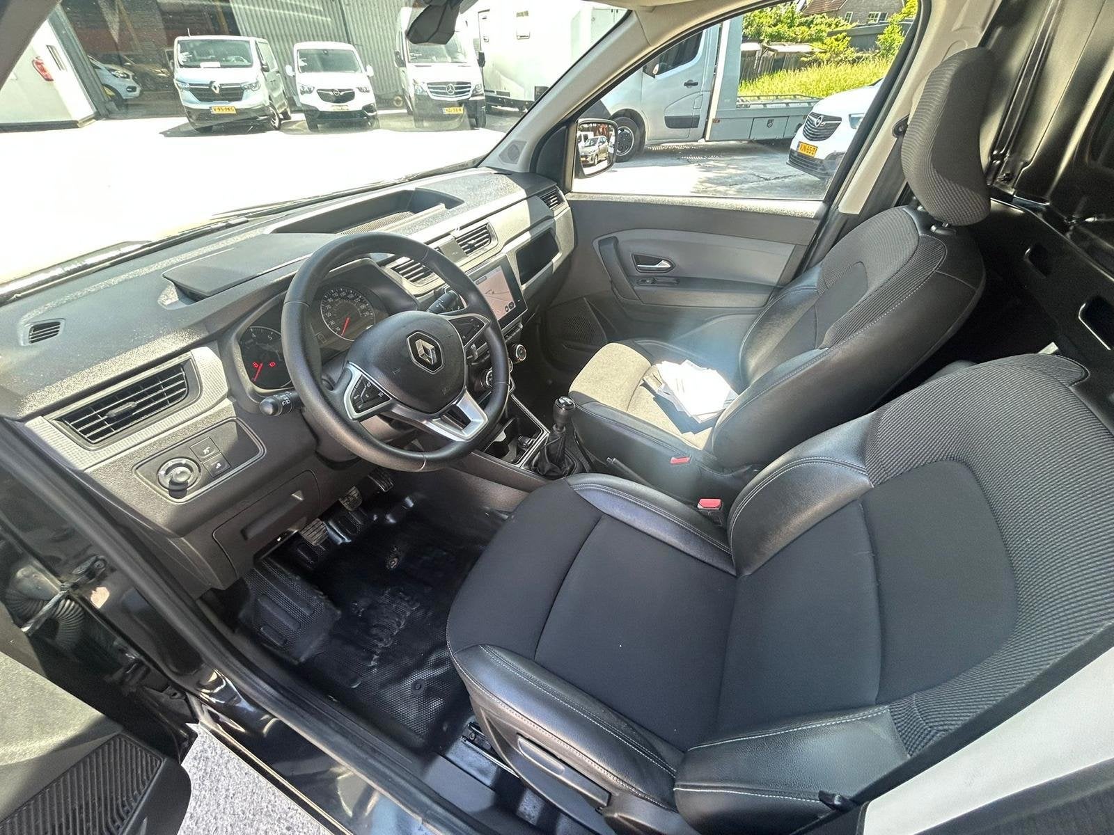 Renault Kangoo 1.5 dCi 75 Generique half leder navi euro 6, Voorwielaandrijving, Stof, Gebruikt, 4 cilinders