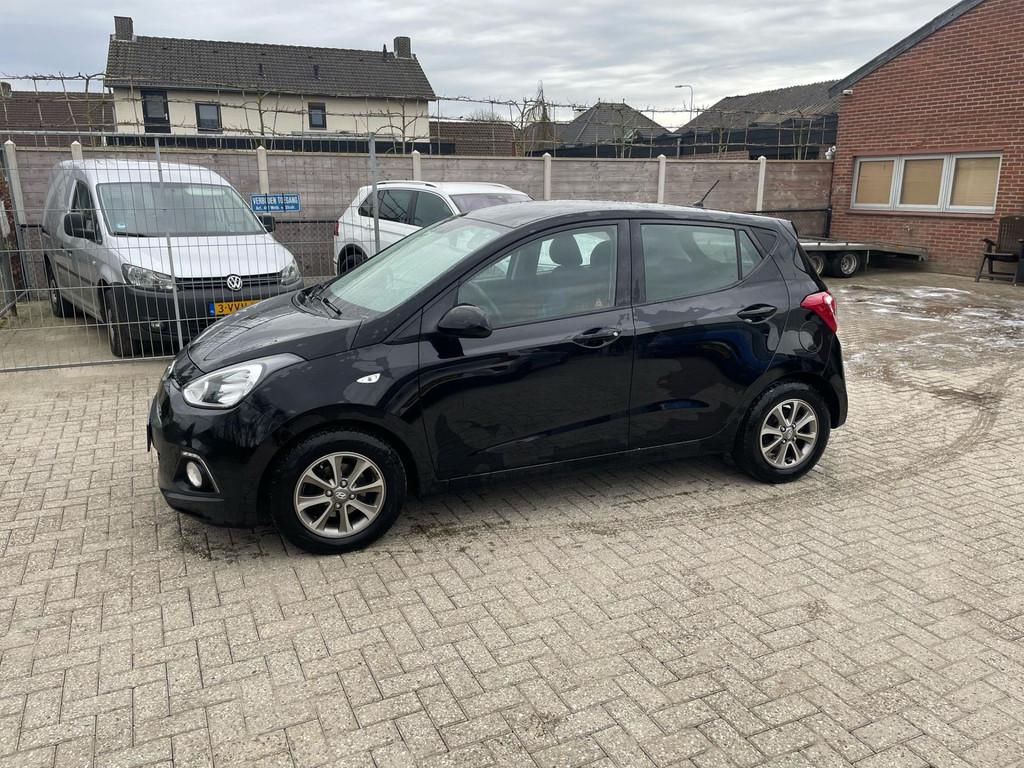 Hyundai I10 1.0i i-Motion Premium, Auto's, Voorwielaandrijving, Euro 5, Stof, Gebruikt