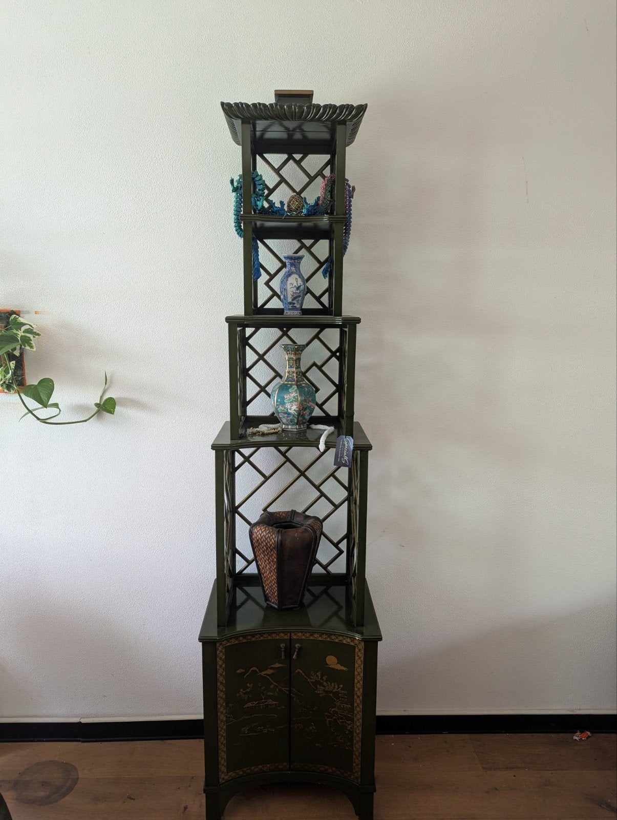 Unieke Groene Pagode Kast met Oosterse Details, Ophalen of Verzenden
