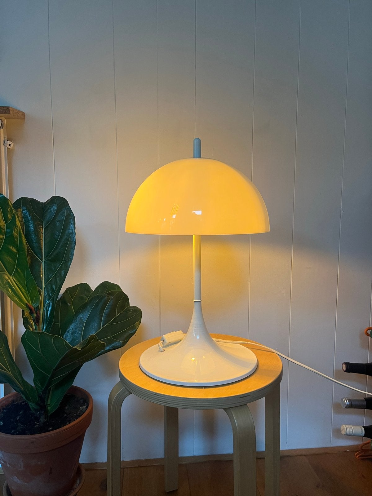 Vintage Witte Tafellamp - Jaren '70 Design, Huis en Inrichting, Lampen | Tafellampen, Ophalen, Met schakelaar, Gebruikt, Overige merken