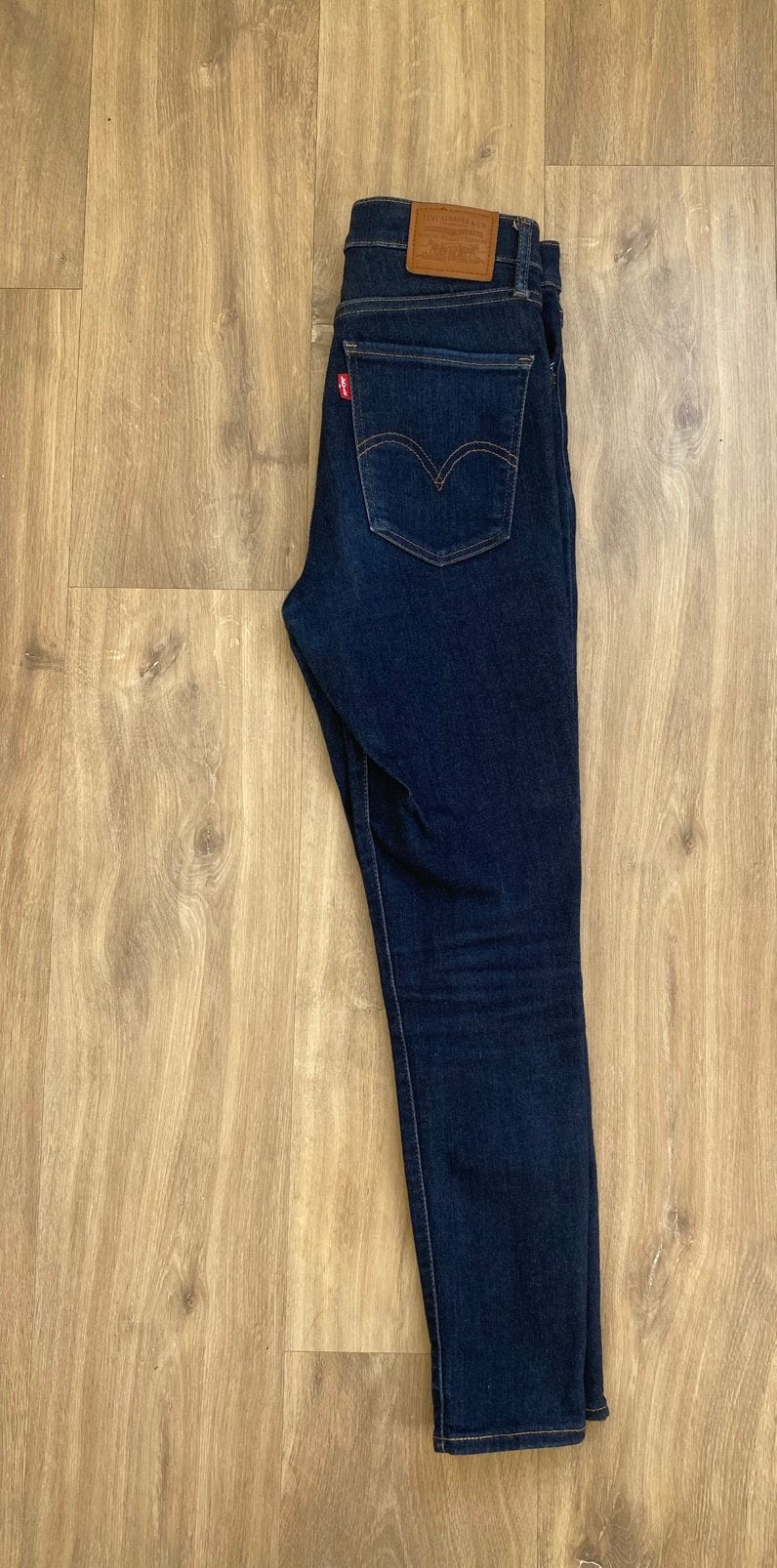 Levi’s Mile High waist, Ophalen of Verzenden, Zo goed als nieuw, Blauw, W27 (confectie 34) of kleiner